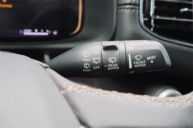 2023 Jeep Wagoneer Base