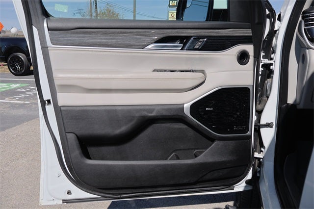 2022 Jeep Wagoneer Series III