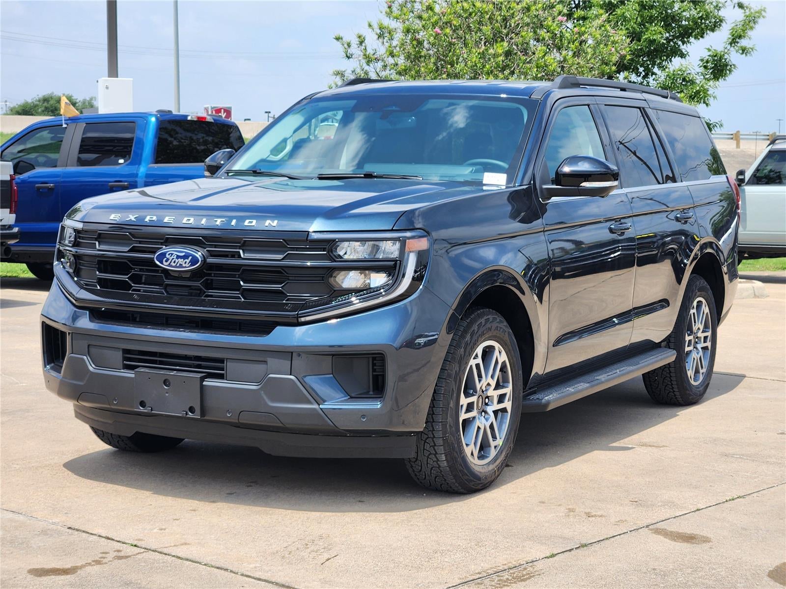 2026 Ford Expedition Active