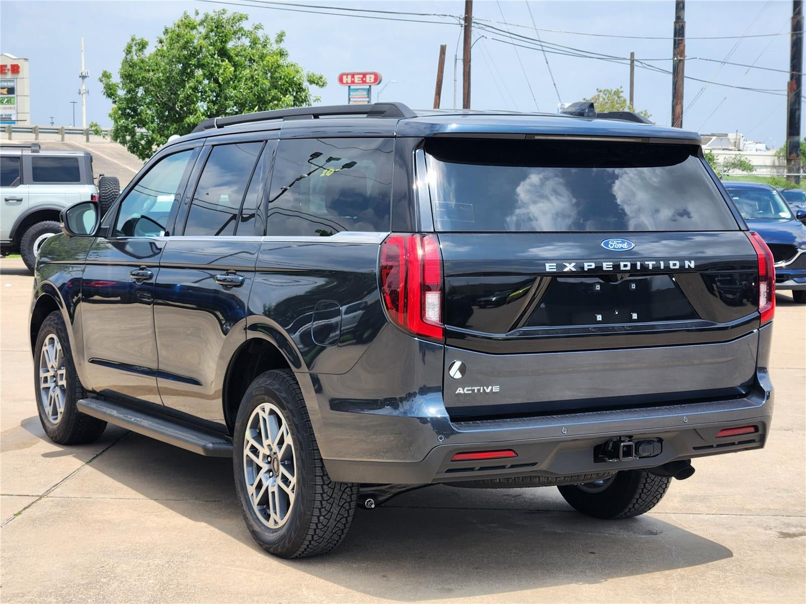 2026 Ford Expedition Active