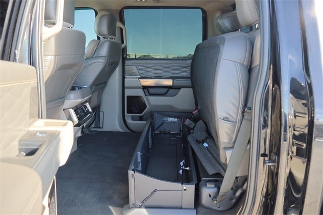 2025 Ford Super Duty F-350 Platinum DRW