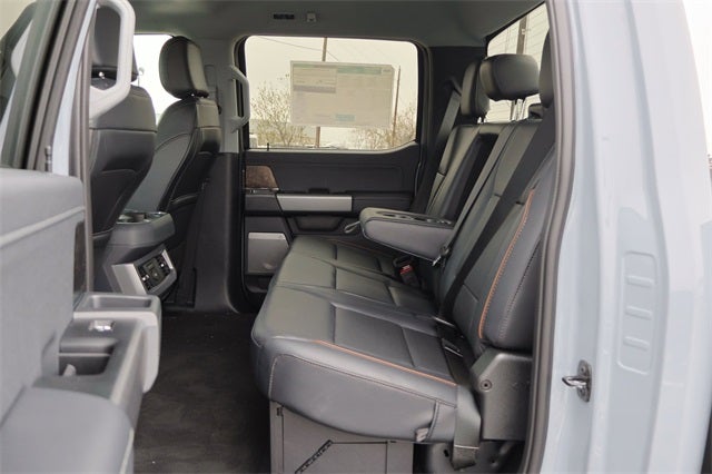 2026 Ford Super Duty F-450 Lariat DRW