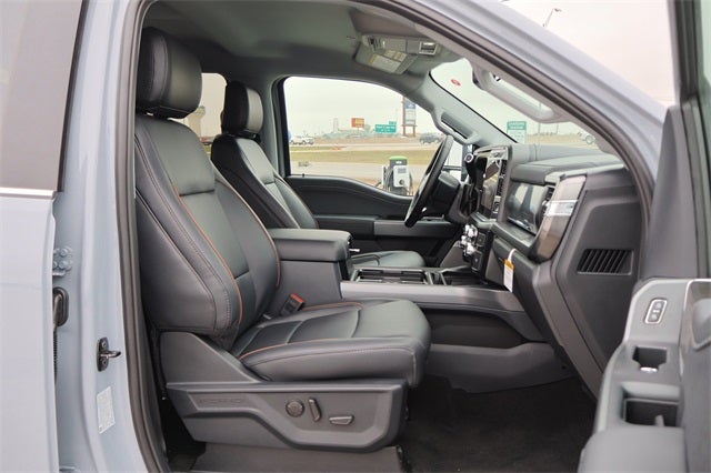 2026 Ford Super Duty F-450 Lariat DRW