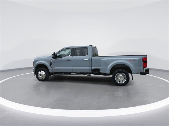 2026 Ford Super Duty F-450 Lariat DRW