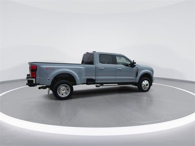 2026 Ford Super Duty F-450 Lariat DRW