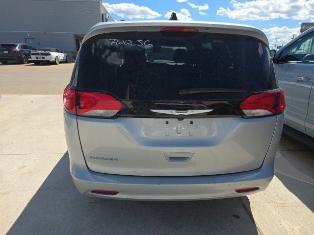 2024 Chrysler Voyager LX