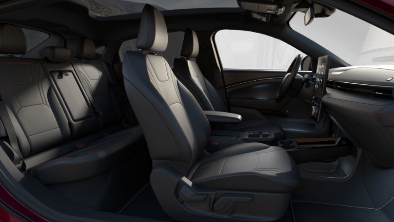 2025 Ford Mustang Mach-E Premium - Photo 27