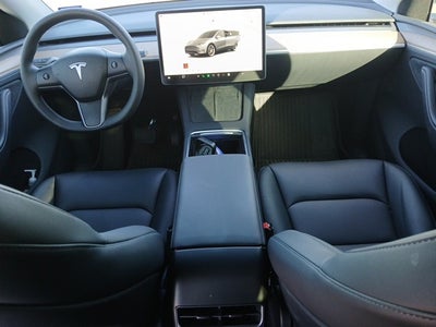 2025 Tesla Model Y Long Range