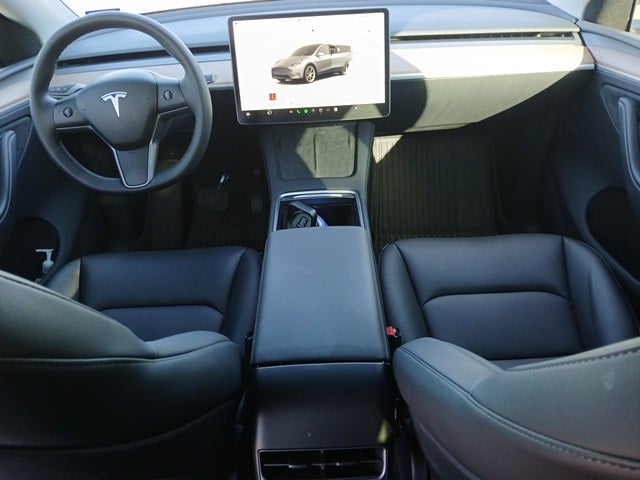 2025 Tesla Model Y Long Range