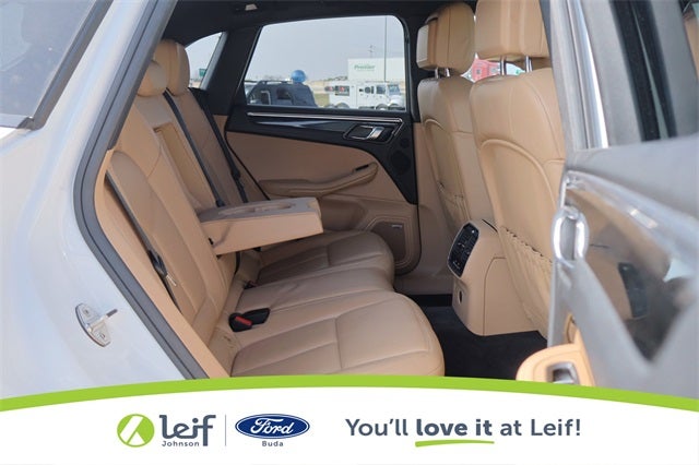 2018 Porsche Macan Base