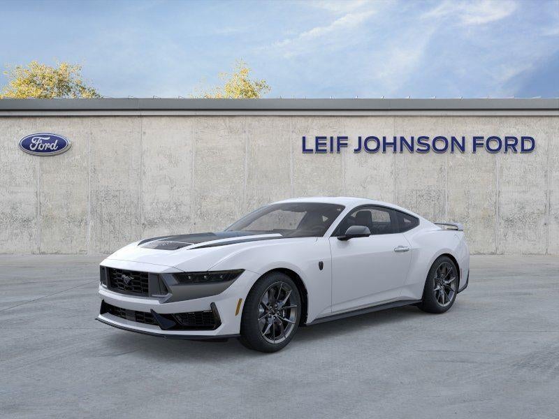 2026 Ford Mustang Dark Horse's photo
