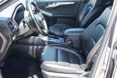 2022 Ford Escape Hybrid Titanium