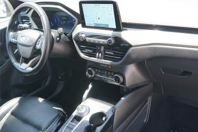 2022 Ford Escape Hybrid Titanium