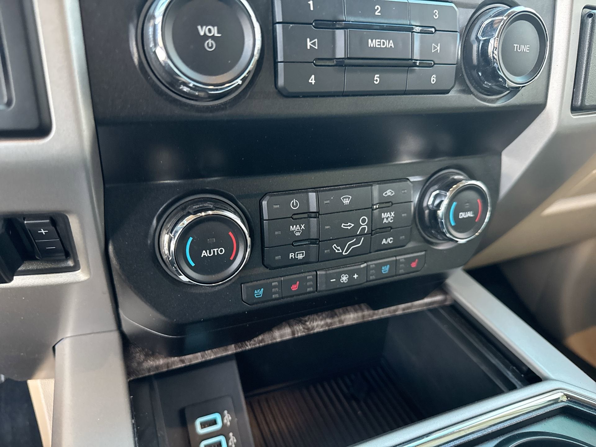 2019 Ford Super Duty F-250 Lariat