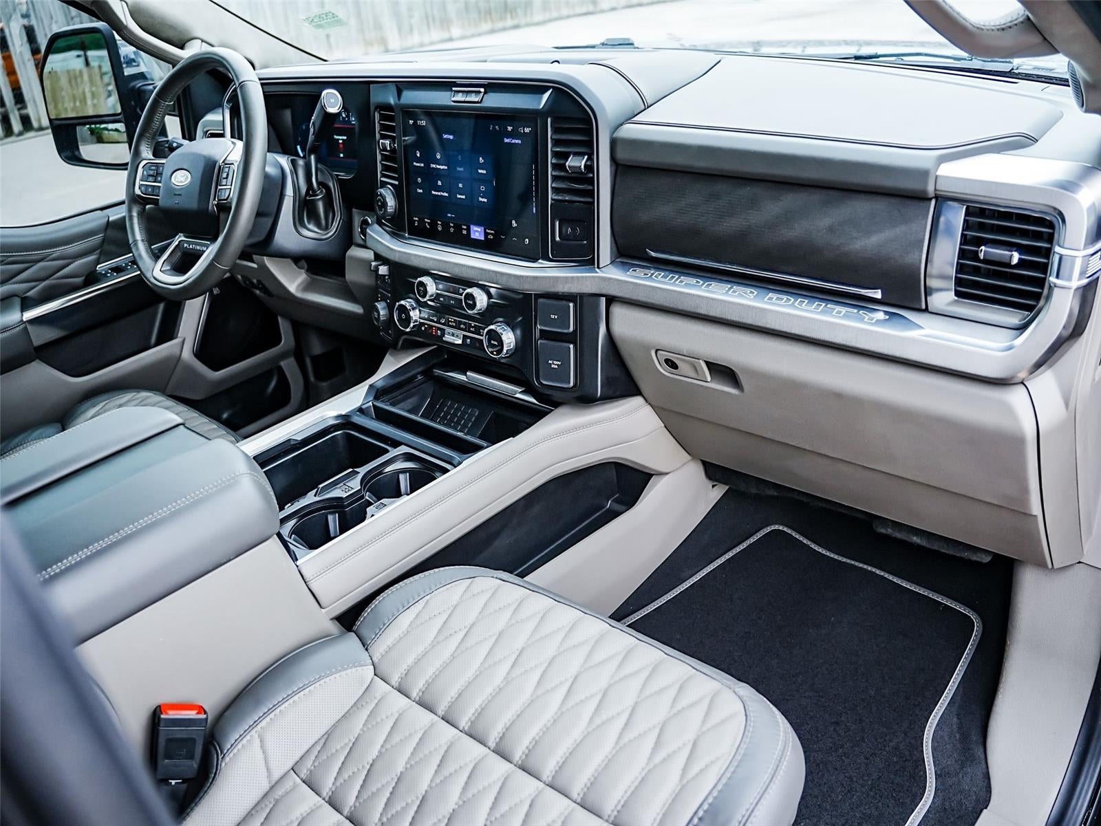 2025 Ford Super Duty F-250 Platinum