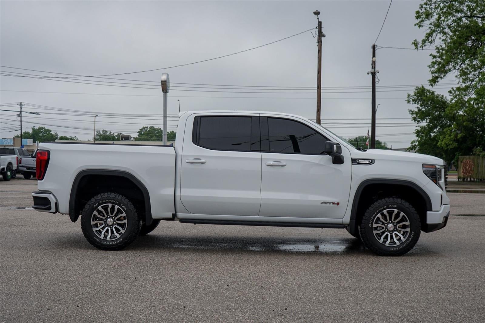 2023 GMC Sierra 1500 AT4