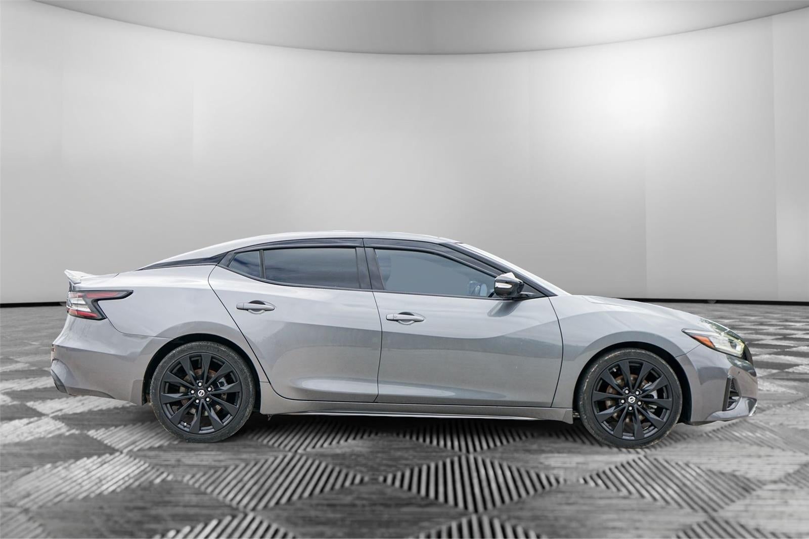 2019 Nissan Maxima SR