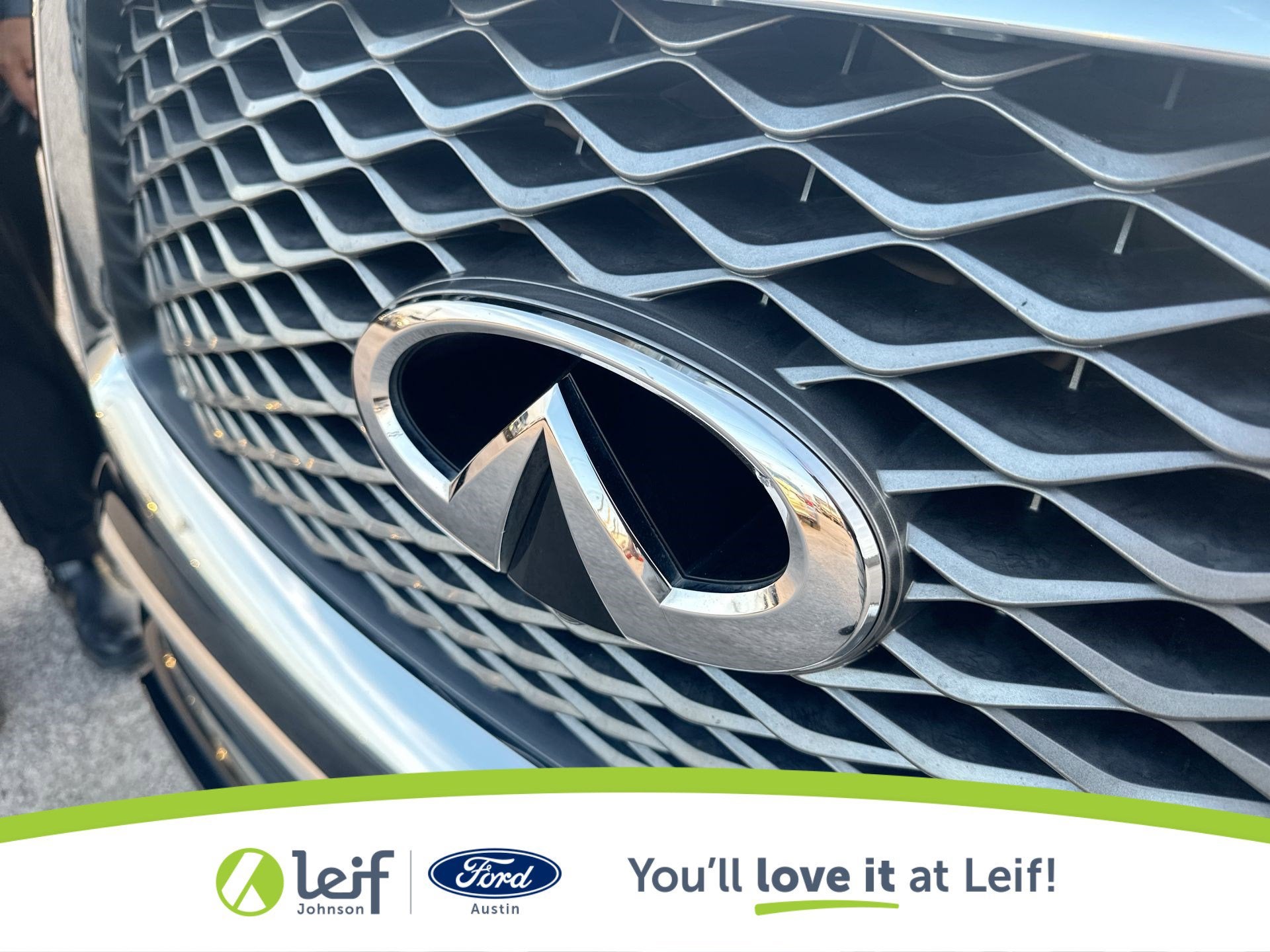 2019 INFINITI QX80 LUXE