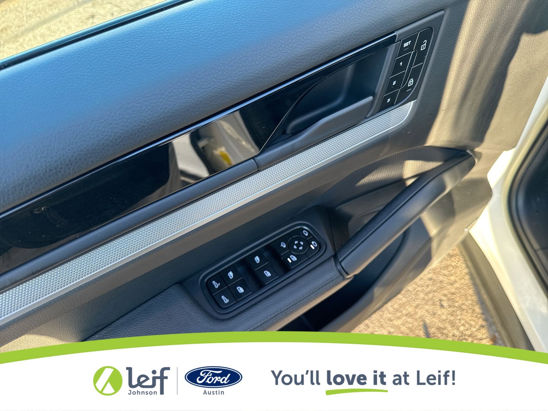 2024 Porsche Cayenne Coupe Base