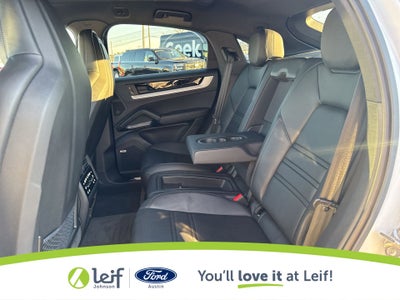 2024 Porsche Cayenne Coupe Base