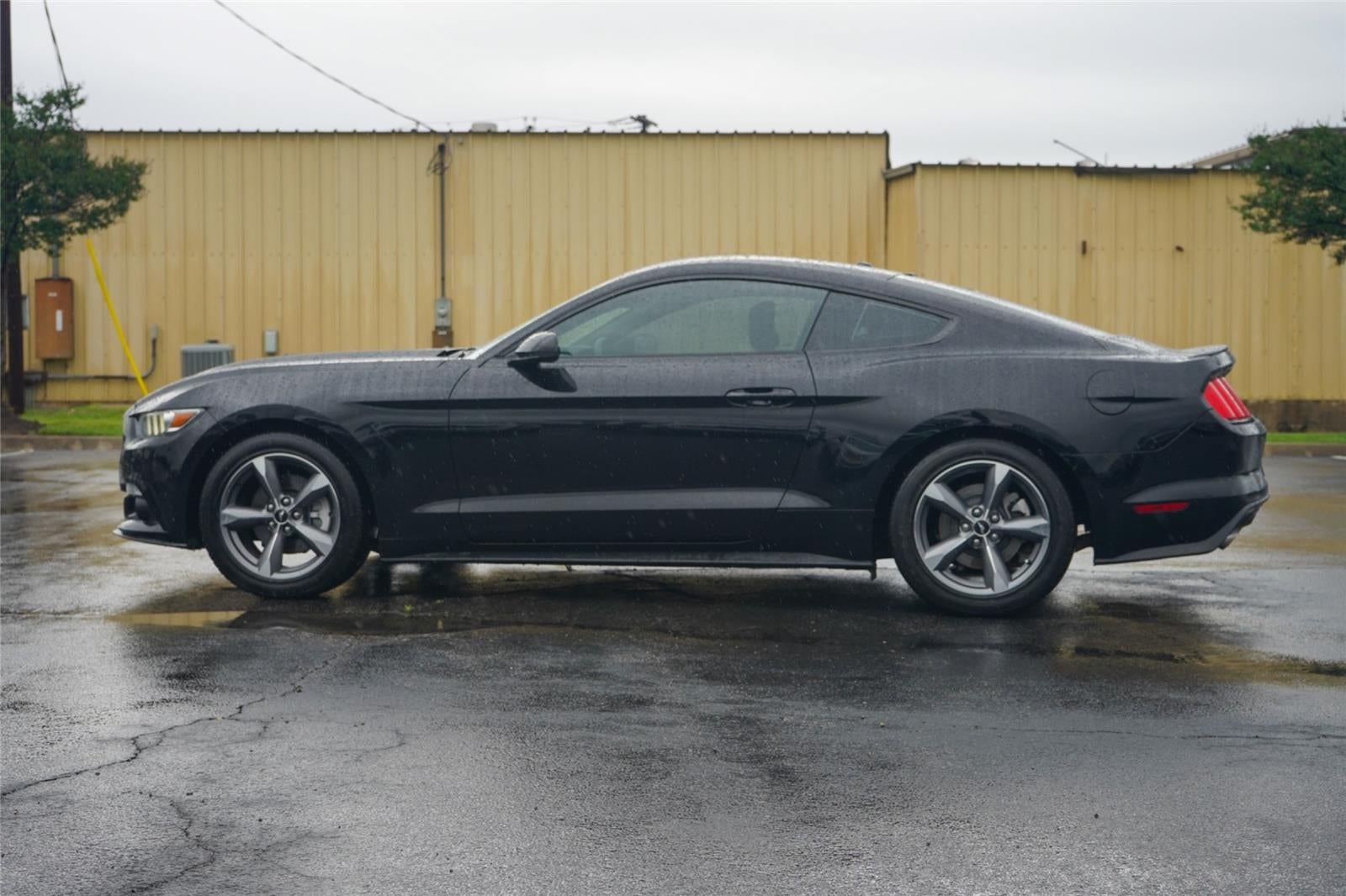 2016 Ford Mustang EcoBoost Premium