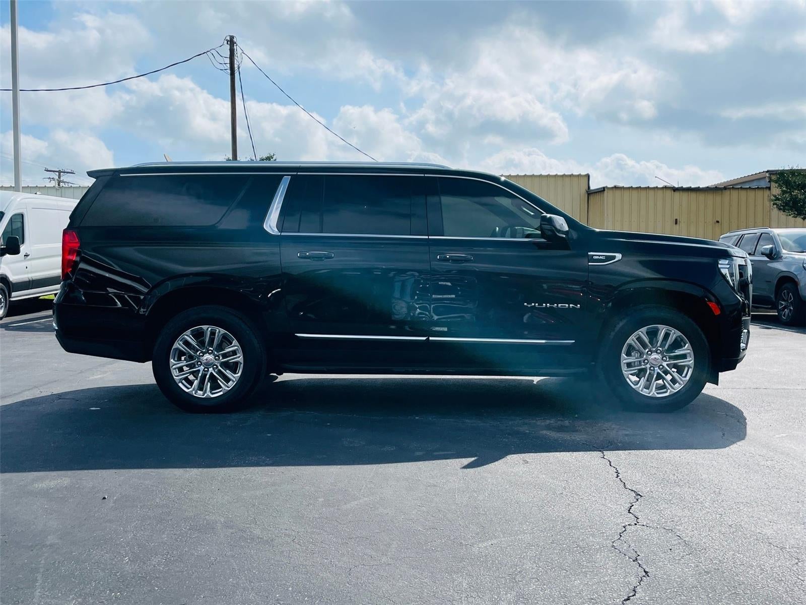 2024 GMC Yukon XL SLT