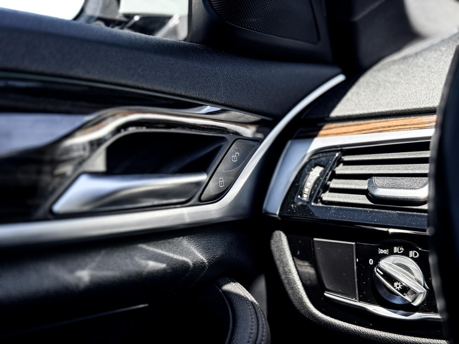 2021 BMW 530i 530i