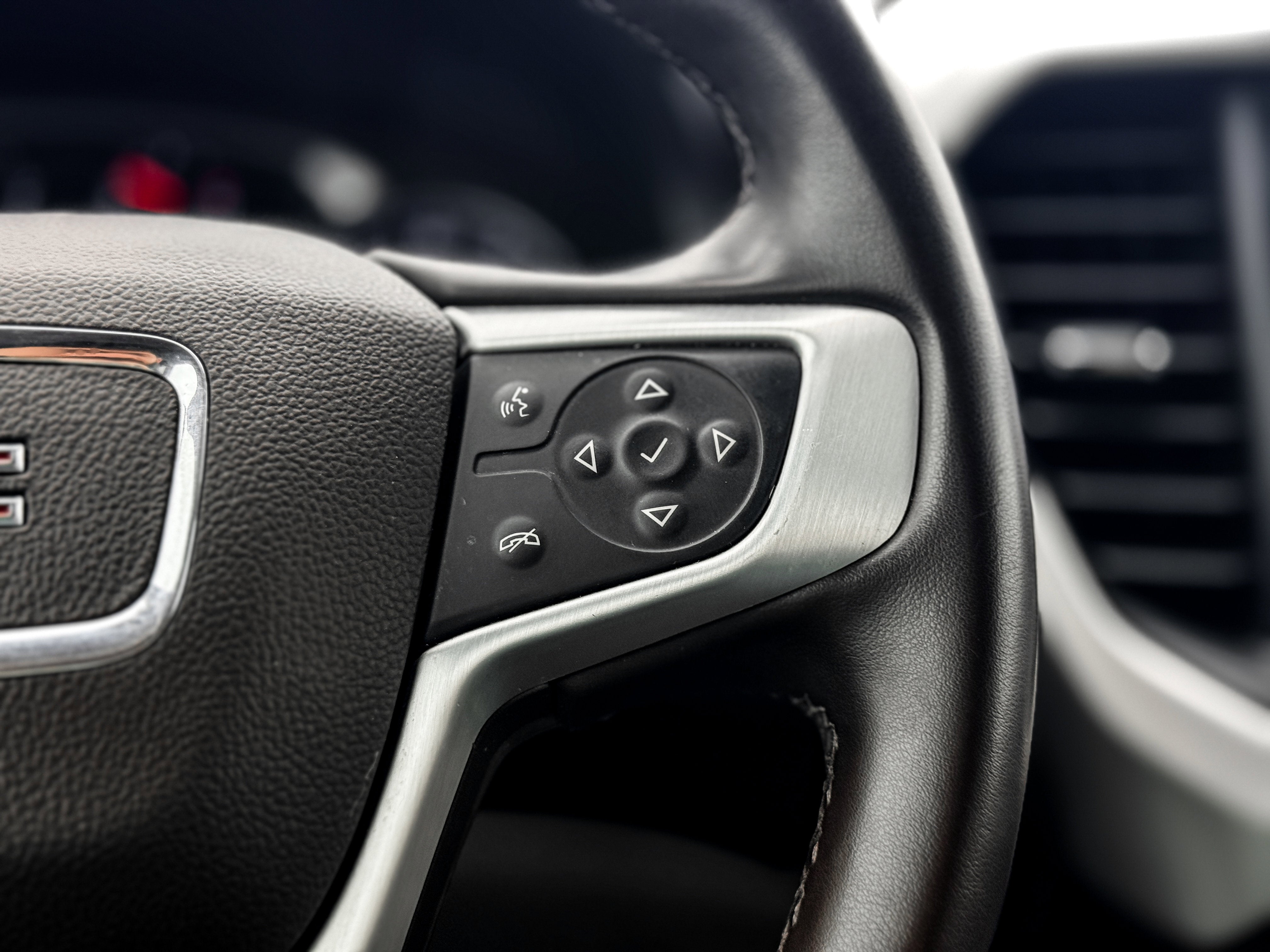 2023 GMC Acadia AWD SLT