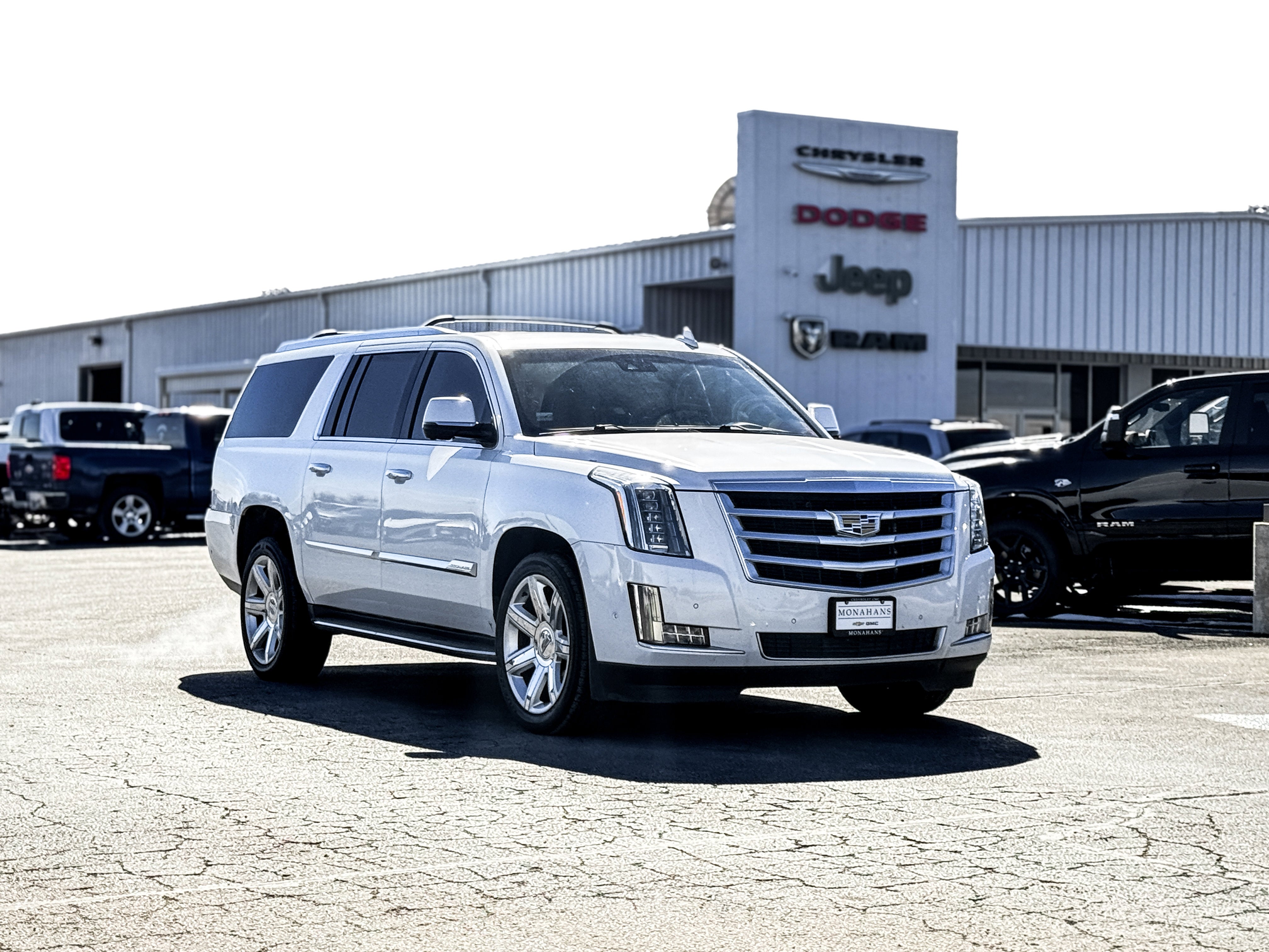 2018 Cadillac Escalade ESV Luxury